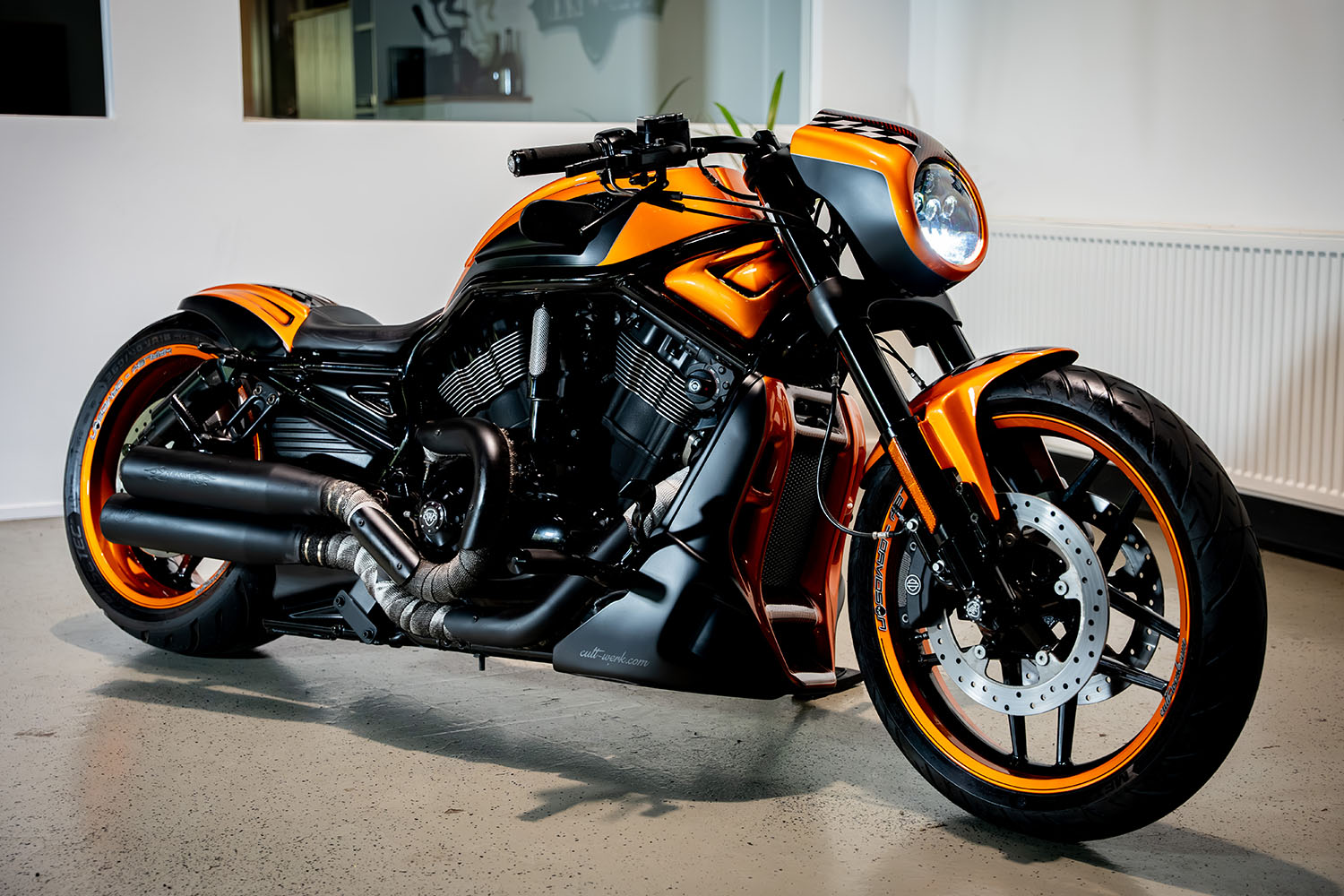 Harley-Davidson V-ROD Night Rod Special Orange Racer